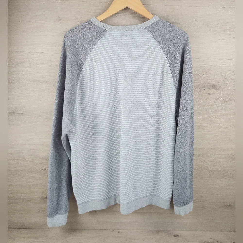 Johnnie O Sweatshirt Mens XL Gray Pullover Crew Neck Striped Logo - Picture 3 of 6